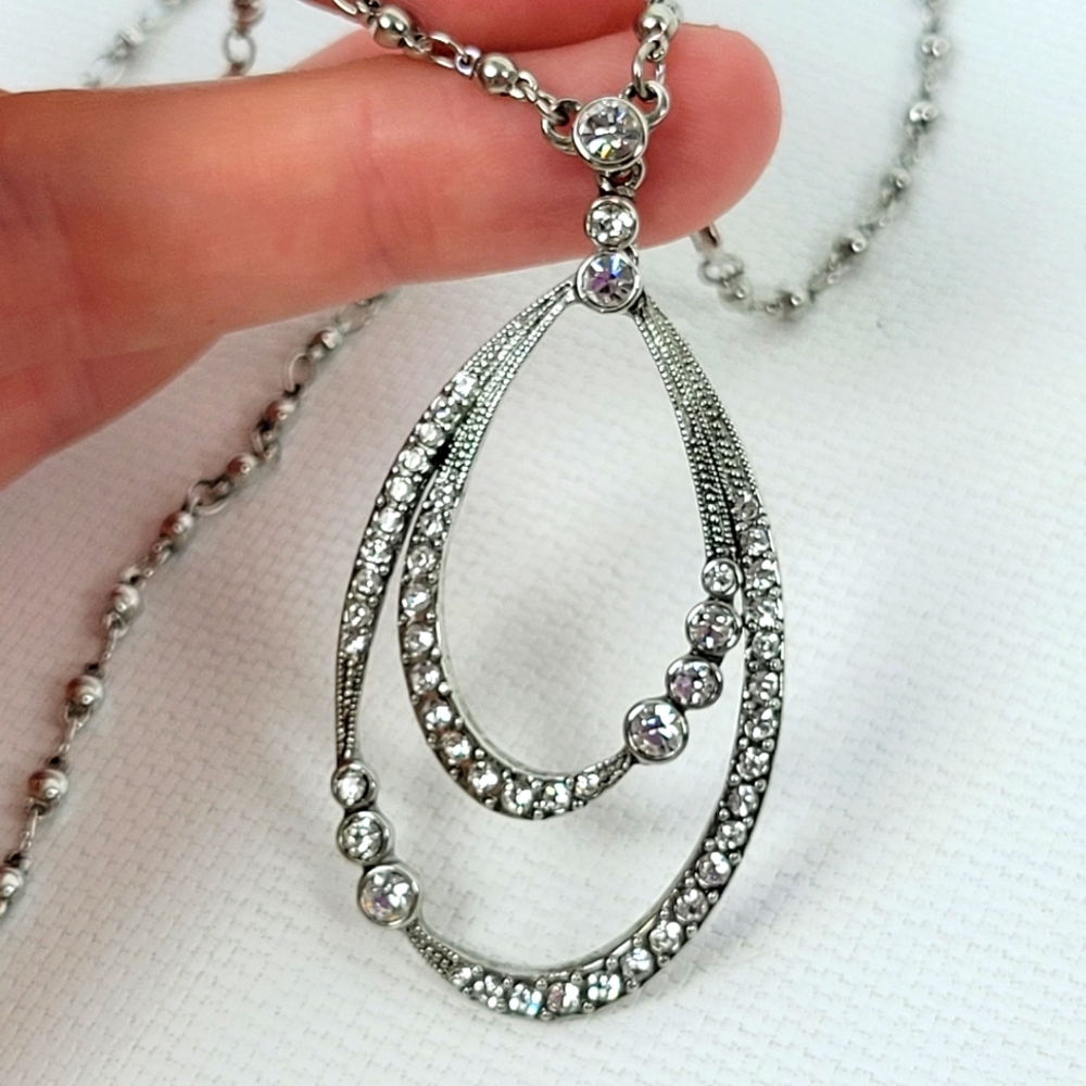 Monet Pendant Necklace